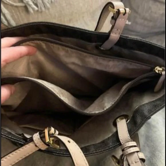 Michael Kors Bag - Picture 3 of 4